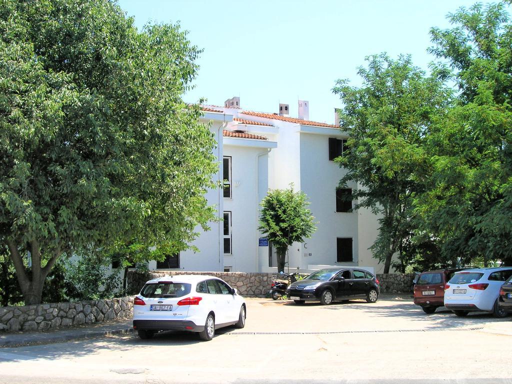 Apartment Dragica Krk Town Exterior photo